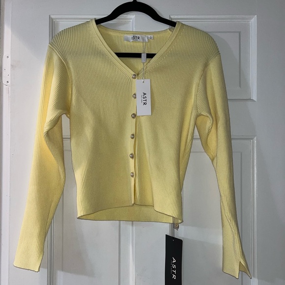 ASTR Yellow Ribbed Cardigan - Picture 3 of 4